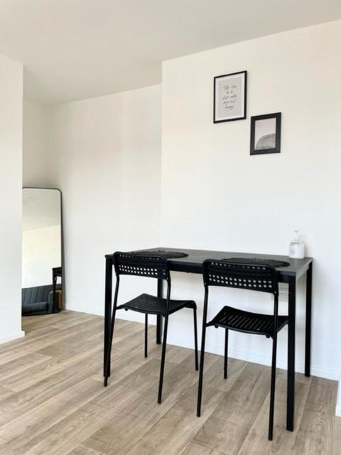 Spacious Coastal Stay In Central Location 본머스 외부 사진